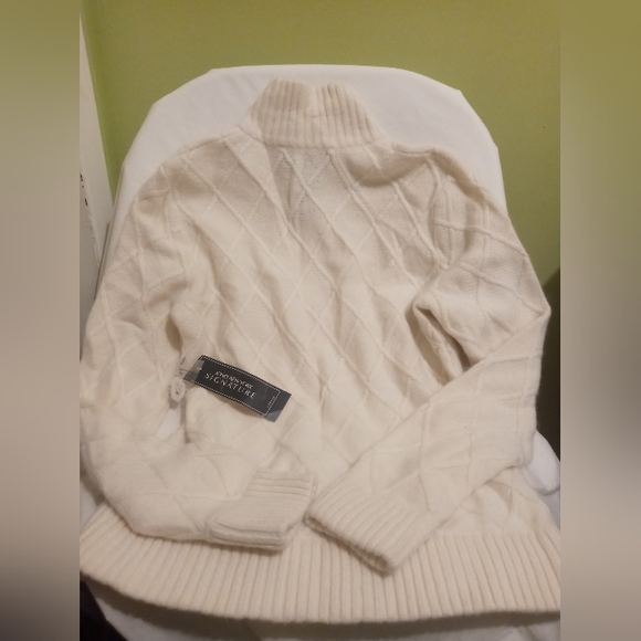 Jones New York Signature Argyle Knitted Cream Turtle Neck Cardigan, Size: Petite - Picture 8 of 8